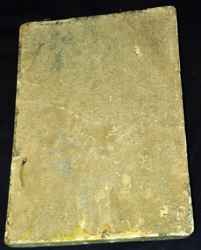 Tegola in terracotta, Iran, periodo Qâjâr Inizio XIX secolo, decorazione floreale e di uccelli