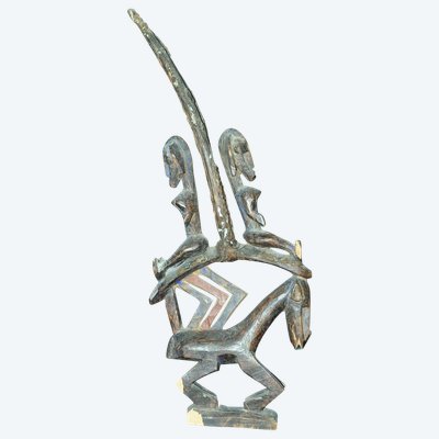 Cimier africain sculpté en bois circa1920