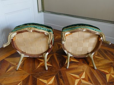 Louis Delanois - coppia di bergères cabriolet Luigi XV - timbrate - velluto di seta