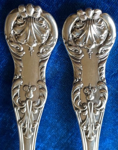 2 English cutlery sets.