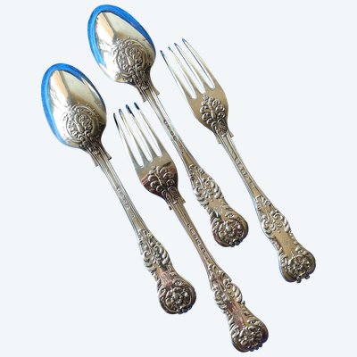 2 English cutlery sets.