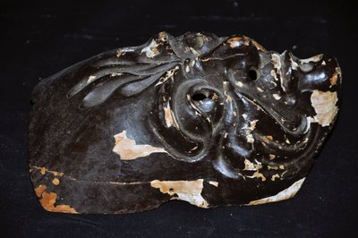 Masque japonais en bois sculpté dit de théâtre Nô milieu du XIXe siècle