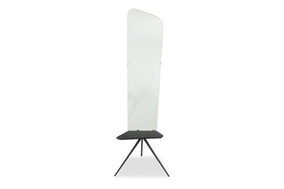 Standing mirror with black lacquered metal base. Circa 1960. LS6160506T