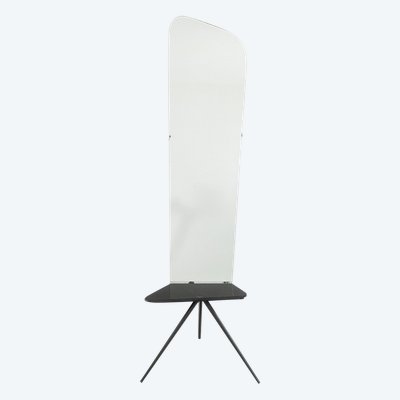 Standing mirror with black lacquered metal base. Circa 1960. LS6160506T