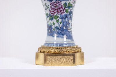 Paar Porzellanlampen mit Satyrndekor aus Bronze. Circa 1880. LS62101239P