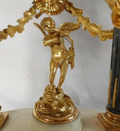 Louis XVI period clock with the temple of blind Love, guardian of Time - with its bell