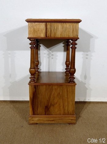 Petit Meuble en Noyer – 1900 