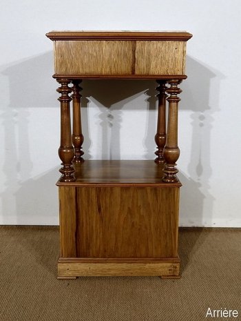 Petit Meuble en Noyer – 1900 