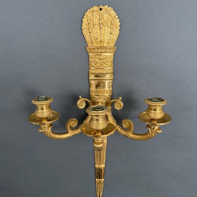 Paar Wandleuchten mit Palmetten aus vergoldeter Bronze 3 Leuchten Restauration XIX.