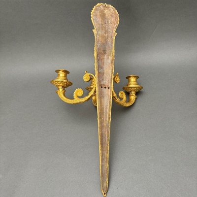 Paar Wandleuchten mit Palmetten aus vergoldeter Bronze 3 Leuchten Restauration XIX.