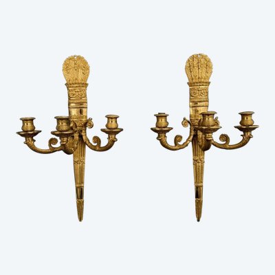 Paar Wandleuchten mit Palmetten aus vergoldeter Bronze 3 Leuchten Restauration XIX.