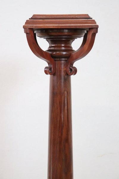 Vintage Column in Turned Oak