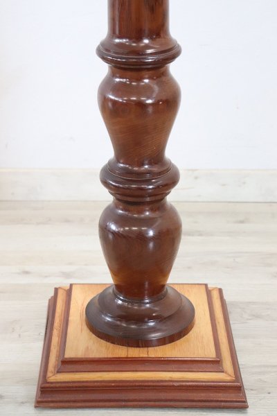 Vintage Column in Turned Oak