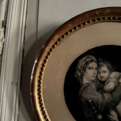 Gravure représentant la Madone XIXe dans cadre rond perlé à la feuille