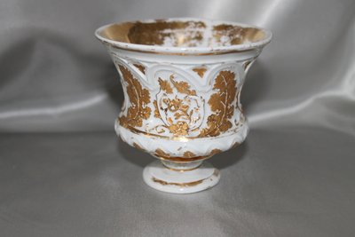 Tazza da cioccolata e piattino in porcellana di Grafenroda, Turingia, Germania, XIX secolo
