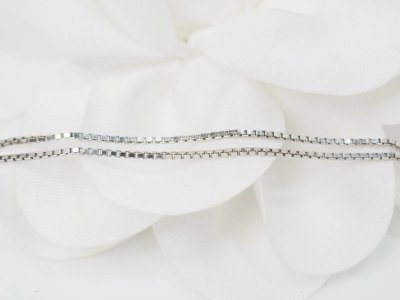 Collier en or blanc et diamants