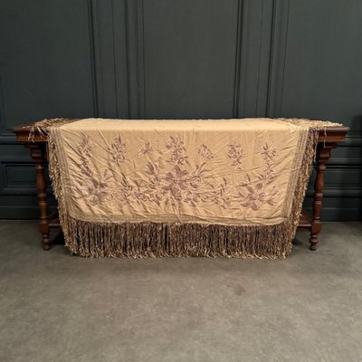 Embroidered shawl or tablecloth from China 1900 with floral decoration