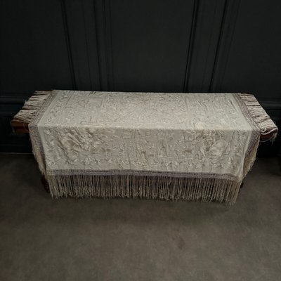 Embroidered shawl or tablecloth from China 1900 with floral decoration