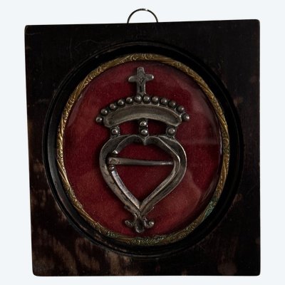 Épingle-guimbarde en argent cœur couronné XVIIIe cadre en poirier noirci