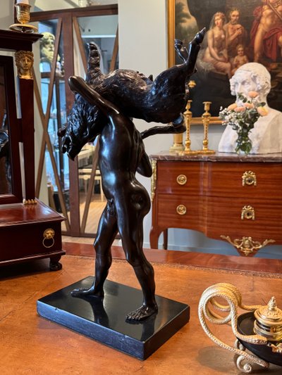 Ercole in bronzo e il cinghiale di Erimanto, Giambologna, inizi del XIX secolo.