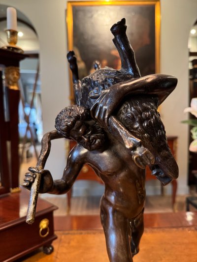 Ercole in bronzo e il cinghiale di Erimanto, Giambologna, inizi del XIX secolo.