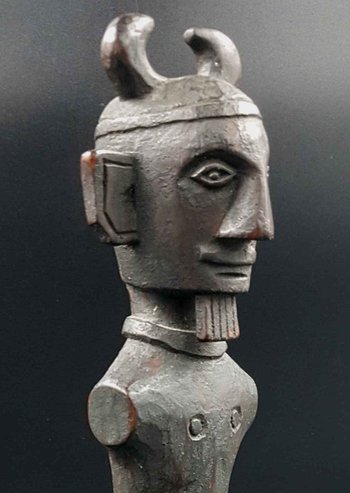 Statue d'ancêtre, île De Nias, Indonésie
