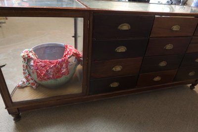12-drawer store display case