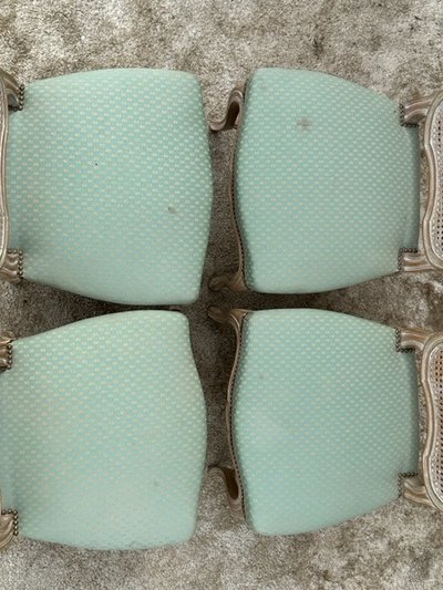 4 chairs