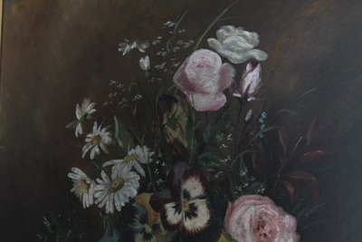 Ancienne paire de tableaux Vase aux fleurs huile sur toile. fin du 19e siècle. Cadres dorés contemporains signés Bélaval.
