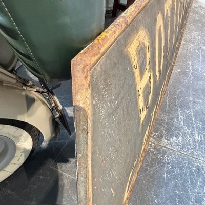 Ancienne grande enseigne en métal peint « Bottiglieria » de la fin du 19ème siècle. en fer. Taille 270 x 57 