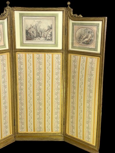 ANTIQUE SCREEN WITH 3 LEAVES IN CARVED AND GILDED WOOD WITH 19TH CENTURY ENGRAVINGS