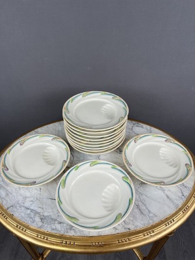 Dish and 12 plates from Sarreguemines, 19th century