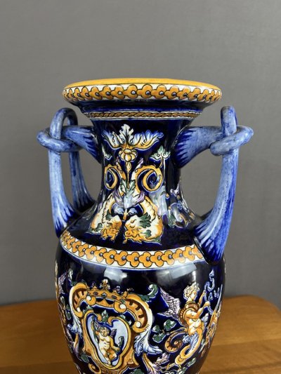 Paire De Vases En Céramique De Gien Magnifique Décor Renaissance XXe Siècle