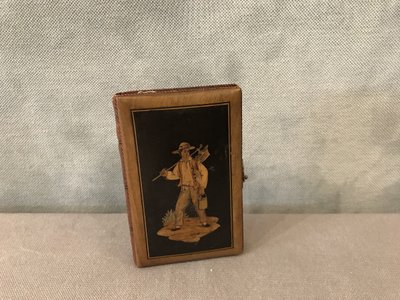 Piccola carta da ballo intarsiata del XIX secolo 