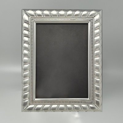 Superbe cadre photo des années 1970 en plaqué argent et verre. Fabriqué en Italie.