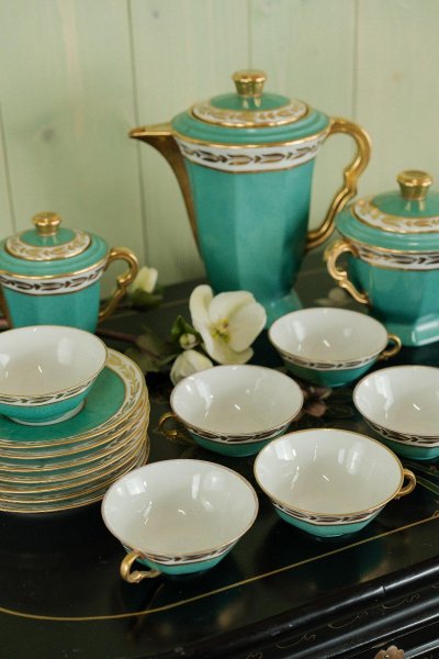 Limoges Yolande Manin Coffee Tea Service 6 Servers XXth Century