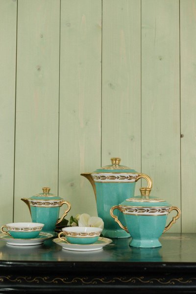 Limoges Yolande Manin Coffee Tea Service 6 Servers XXth Century