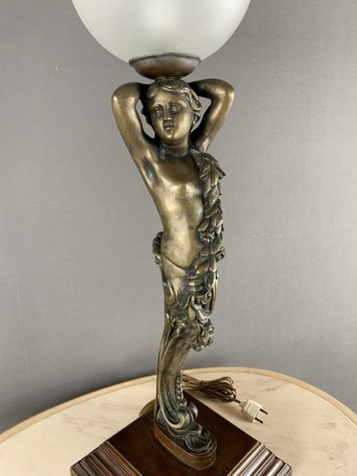 Klassische Tischlampe aus Bronze XX Jahrhundert