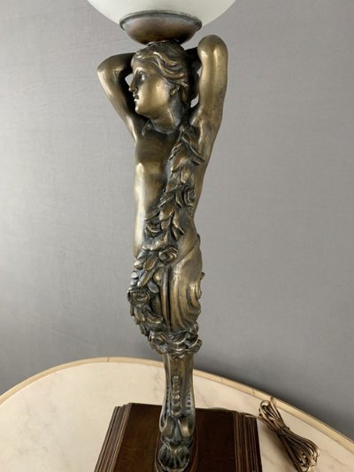 Klassische Tischlampe aus Bronze XX Jahrhundert