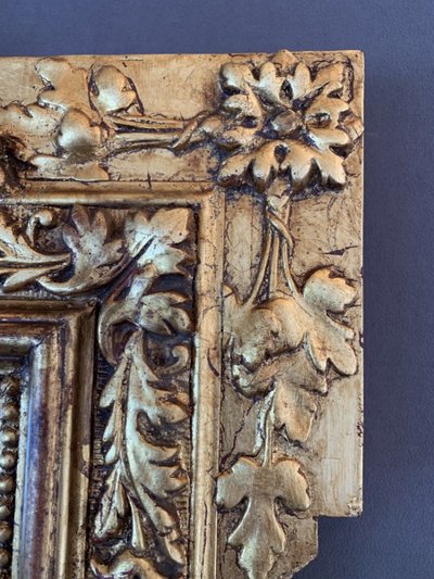 Specchio in legno intagliato e dorato in stile Luigi XVI, XIX secolo