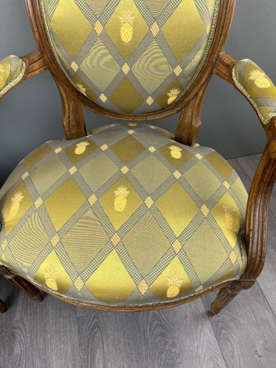 Paire De Fauteuils Louis XVI En Bois Sculpté, Fin XIXe Siècle