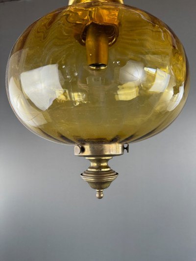 Paire De Suspensions Lanternes Vintage En Verre Soufflé Ambre, XXe Siècle