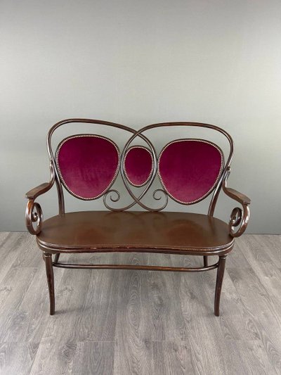 Canapé De Style Art Nouveau Par Thonet, XXe Siècle