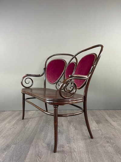 Canapé De Style Art Nouveau Par Thonet, XXe Siècle