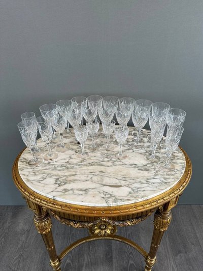 Service De Verres En Cristal Saint Louis Modèle Chantilly (26 Pièces), XXe Siècle