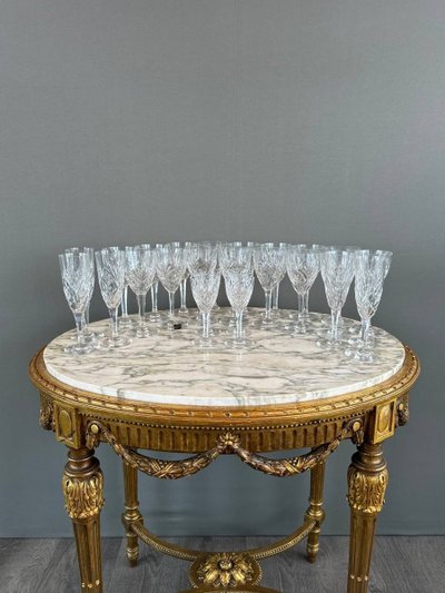 Service De Verres En Cristal Saint Louis Modèle Chantilly (26 Pièces), XXe Siècle
