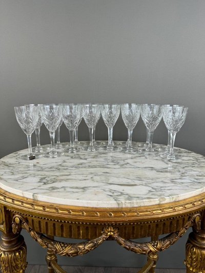 Service De Verres En Cristal Saint Louis Modèle Chantilly (26 Pièces), XXe Siècle