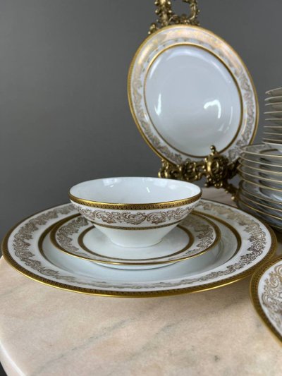 25 Piece Limoges Porcelain Service, 20th Century
