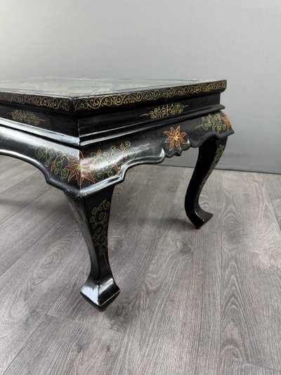 Table Basse Chinoise Laquée Et Incrustée, XXe Siècle