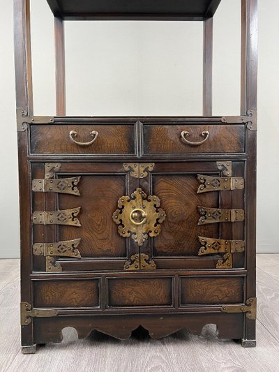 Etagère Cabinet Asiatique En Bois Et Laiton, Fin XIXe / Début XXe